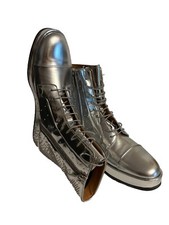 Stivali Church's bei Prada