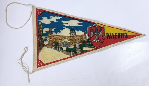 Pennant triangolo bandiera