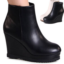 Stivaletti Con Tacco A Cuneo