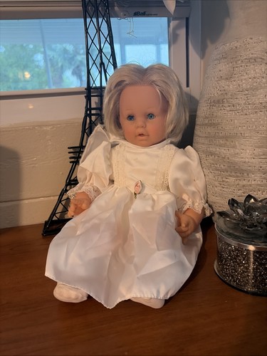 Zanini zambelli vintage doll - &,