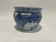 BLUE PORCELAN VASE MADE IN