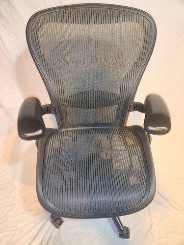 Aeron size fully - b, adjustable