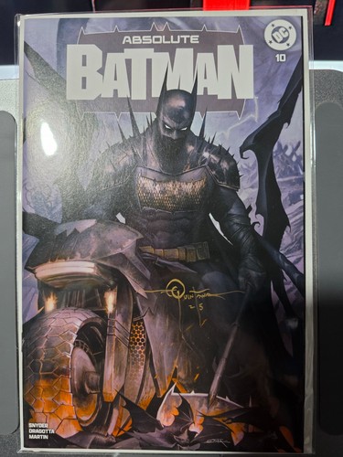 Copertina absolute batman 10 - batman, #10