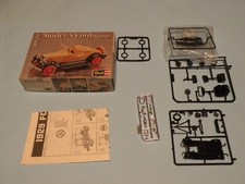 REVELL 1929 MODEL A FORD ROADSTER NUOVO/NEW SPRUE COMPLETI