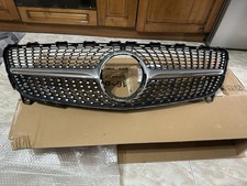 GRIGLIA ANTERIORE CALANDRA MATRIX DIAMOND PER MERCEDES A W176 2015-2018 MASCHERA