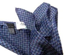 Pochette da taschino uomo blu azzurro motivi micro ferri cavallo azzurri seta