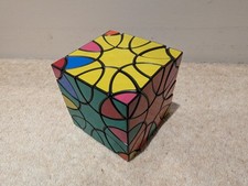Very Puzzle Clover Cube Plus