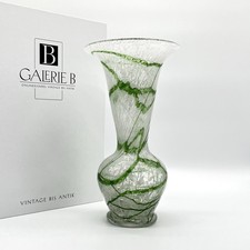 Antico vaso in vetro mulino