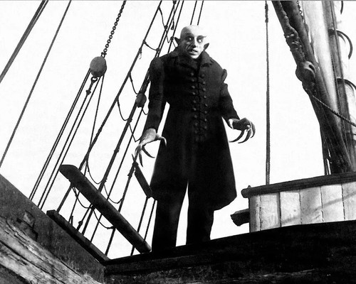 Max schreck con unghie lunghe - con,
