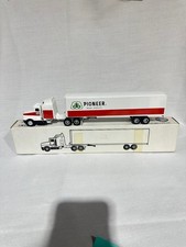 Pioneer Seed Kenworth Semi di