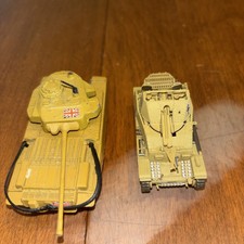 Lotto di 2 carri armati