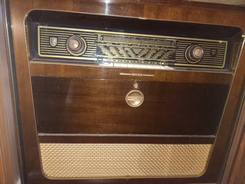 Radio epoca con giradischi - radio, d'epoca