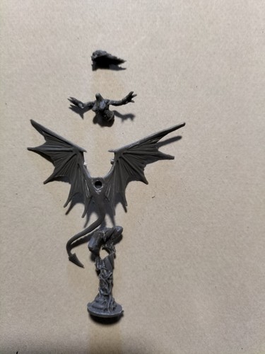 Gargoyle miniature - x,