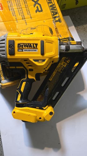 Dewalt dcn692b chiodatrice 20v - dewalt,