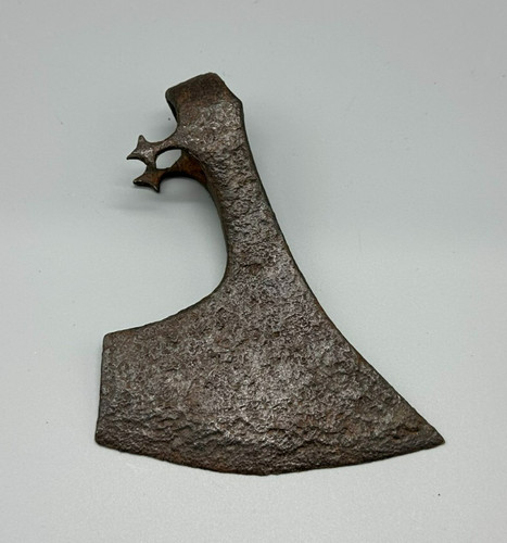 Reperto archeologico ascia - reperto, archeologico,