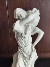 Porcellana CAPODIMONTE firmata BARBETTA  - Giovinetta Con Cesta COLLEZIONISMO