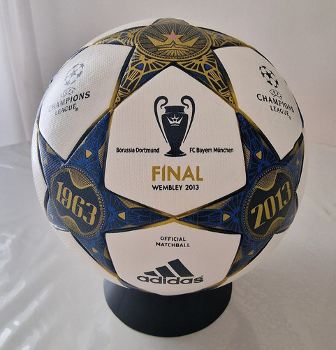 Adidas ball final champions - final,