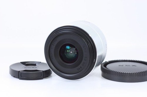 Sigma 8 dn - f2.8,