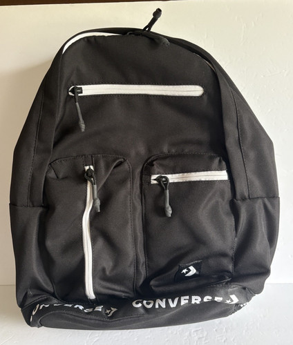 Converse nuove con etichette