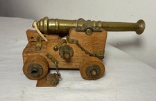 Antica mini spilla legno