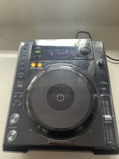 1 x Pioneer CDJ 850 DJ Deck