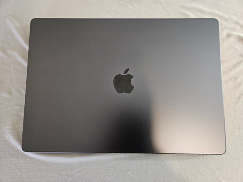 Apple macbook pro - pro, 2023