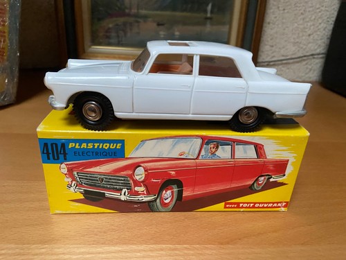 France jouet peugeot 404 - france,