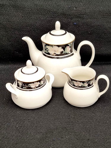 Royal doulton vogue intrigue - doulton,