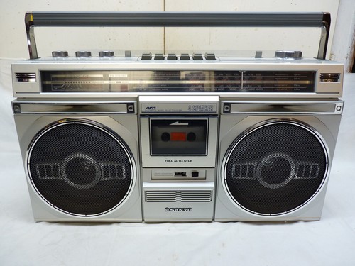 Sanyo boombox ghetto blaster - boombox,