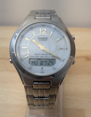 Orologio solare radiocomandato
