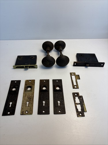 Antico set pomelli per porta