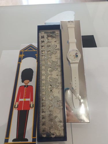 Orologio nuovo mai - mai, utilizzato