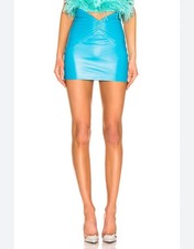 Attico, minigonna, vita alta