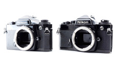 Lotto 2 corpi Nikon FE per