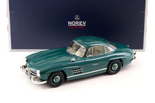 Porta a battente 1:18 Norev Mercedes 300 SL Gullwing 1954 verde