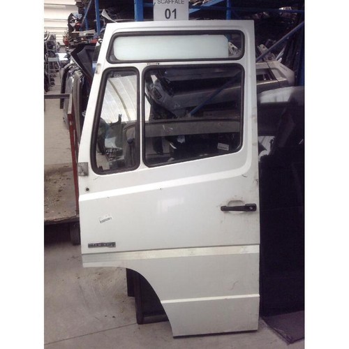 Porta ant mercedes - ant., sx