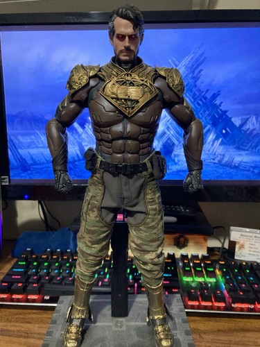 Hot toys superman - toys, alpha