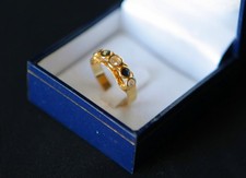 Anello «capriccio» in oro con pietre di colore