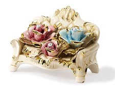 Figura di poltrona con fiori