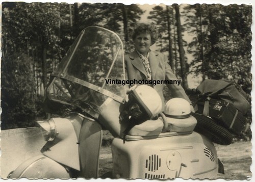 Z401 foto anni donna - 60,