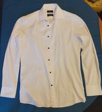 Camicia bianca, vestibilità