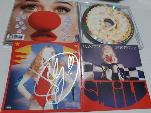 Katy perry autograph - autograph, smile