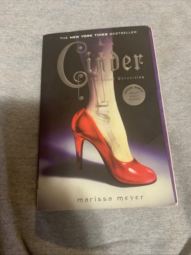 Cinder marissa meyer 2020 - cinder, by