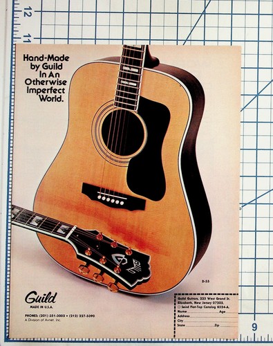 Pubblicità chitarra acustica