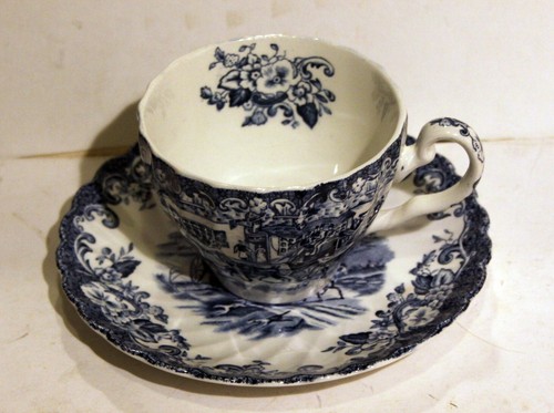Tazza tè e piattino - tè,