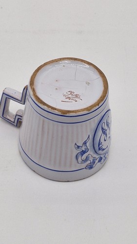 Tasse céramique signée - en,
