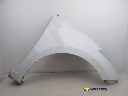 Hyundai i20 hatchback wing - hyundai, gb