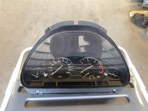 110308784213 quadro strumenti