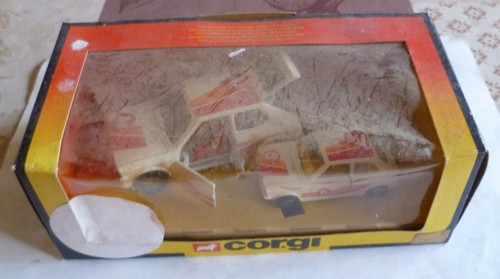 Corgi volkswagen golf 1371 - volkswagen,