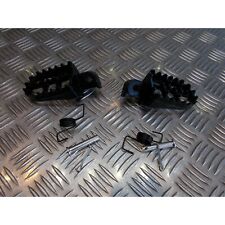 paire cale repose pied noir